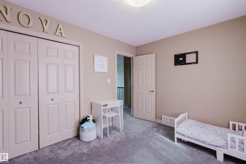 5623 206 Street Nw, Edmonton, AB - Indoor Photo Showing Bedroom