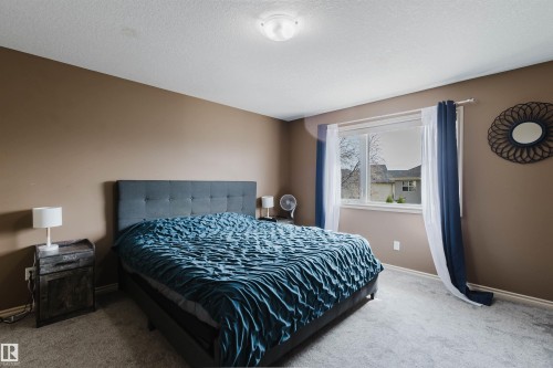 5623 206 Street Nw, Edmonton, AB - Indoor Photo Showing Bedroom