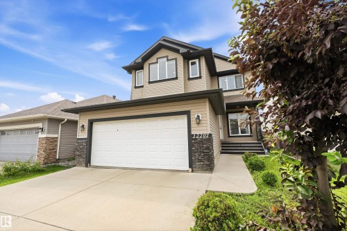 12207 172 Avenue Nw, Edmonton, AB - Outdoor With Facade