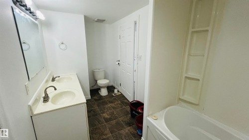 1016 16 Avenue, Cold Lake, AB - Indoor Photo Showing Bathroom