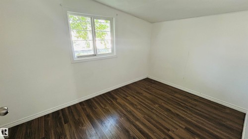 1016 16 Avenue, Cold Lake, AB - Indoor Photo Showing Other Room