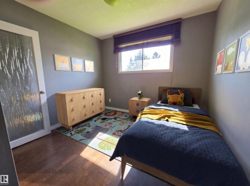 3822 114 Avenue Nw, Edmonton, AB - Indoor Photo Showing Bedroom