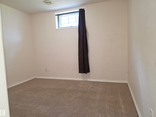 3822 114 Avenue Nw, Edmonton, AB - Indoor Photo Showing Other Room
