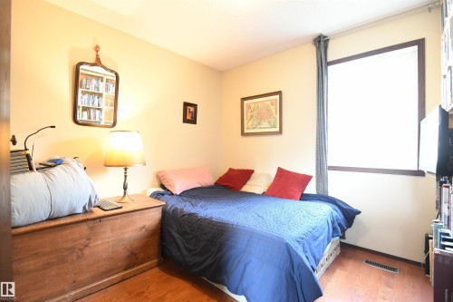 10837 139 Street Nw, Edmonton, AB - Indoor Photo Showing Bedroom