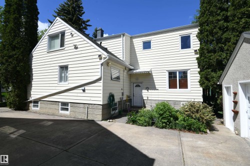 10837 139 Street Nw, Edmonton, AB - Outdoor