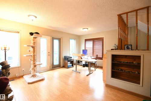 10837 139 Street Nw, Edmonton, AB - Indoor