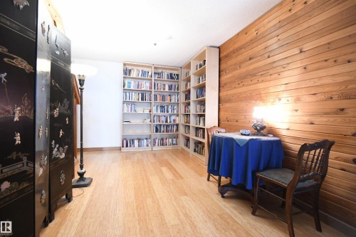 10837 139 Street Nw, Edmonton, AB - Indoor