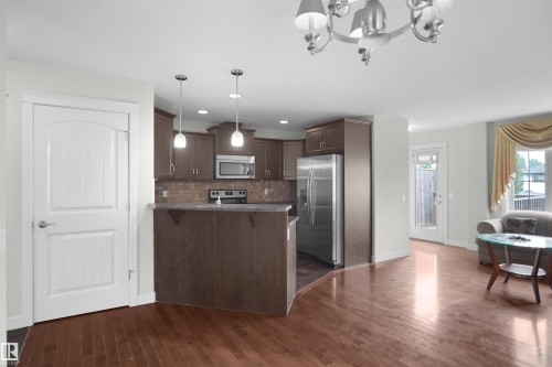 1708 65 Street Sw, Edmonton, AB - Indoor Photo Showing Kitchen With Upgraded Kitchen
