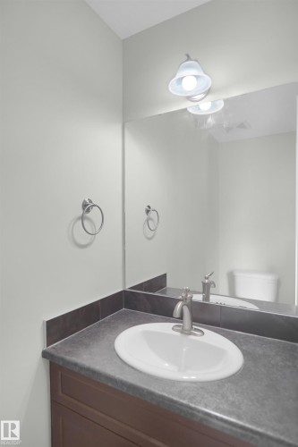 1708 65 Street Sw, Edmonton, AB - Indoor Photo Showing Bathroom