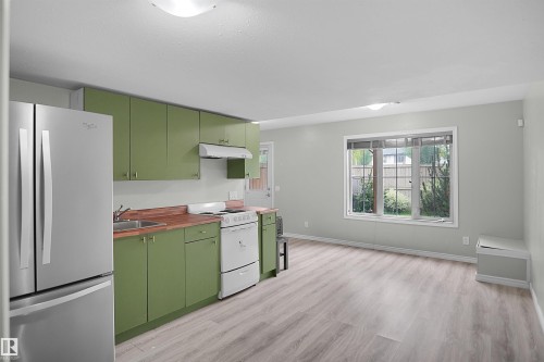 1708 65 Street Sw, Edmonton, AB - Indoor Photo Showing Kitchen