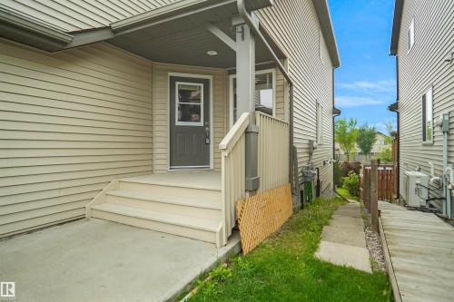 1708 65 Street Sw, Edmonton, AB - Outdoor