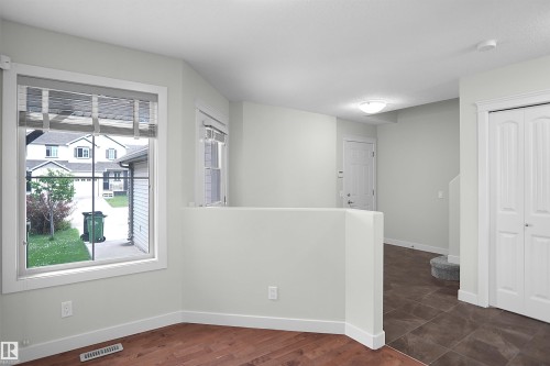 1708 65 Street Sw, Edmonton, AB - Indoor Photo Showing Other Room