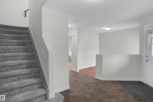 1708 65 Street Sw, Edmonton, AB - Indoor Photo Showing Other Room