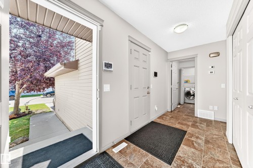 8314 180A Avenue Nw, Edmonton, AB - Indoor Photo Showing Other Room