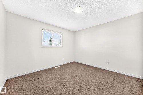 8314 180A Avenue Nw, Edmonton, AB - Indoor Photo Showing Other Room