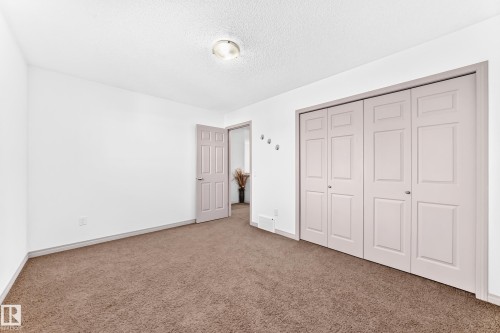 8314 180A Avenue Nw, Edmonton, AB - Indoor Photo Showing Other Room