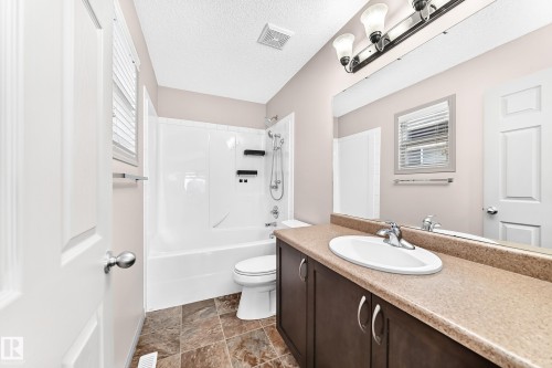 8314 180A Avenue Nw, Edmonton, AB - Indoor Photo Showing Bathroom