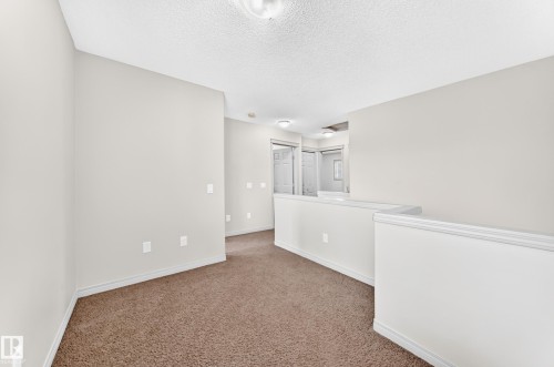 8314 180A Avenue Nw, Edmonton, AB - Indoor Photo Showing Other Room