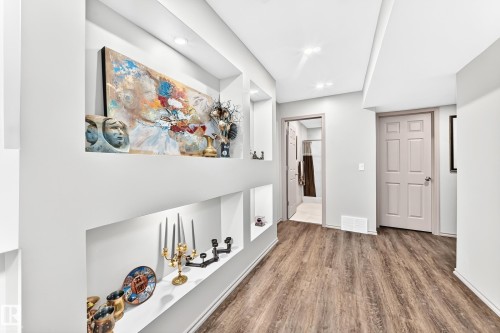 8314 180A Avenue Nw, Edmonton, AB - Indoor Photo Showing Other Room