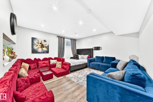 8314 180A Avenue Nw, Edmonton, AB - Indoor Photo Showing Living Room