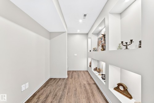 8314 180A Avenue Nw, Edmonton, AB - Indoor Photo Showing Other Room
