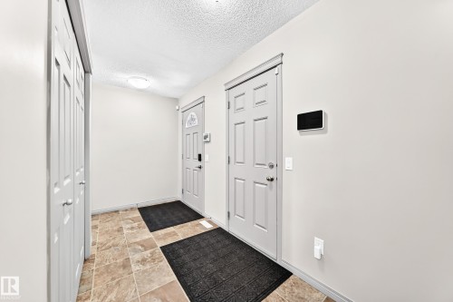 8314 180A Avenue Nw, Edmonton, AB - Indoor Photo Showing Other Room