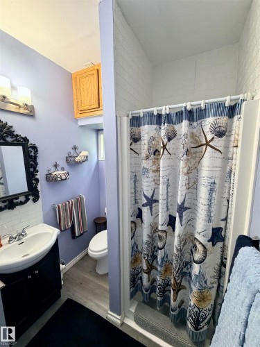 627 59201 Rr 95, Rural St. Paul County, AB - Indoor Photo Showing Bathroom