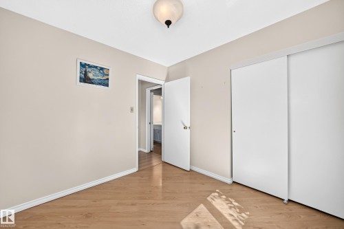 7215 144 Avenue Nw, Edmonton, AB - Indoor Photo Showing Other Room