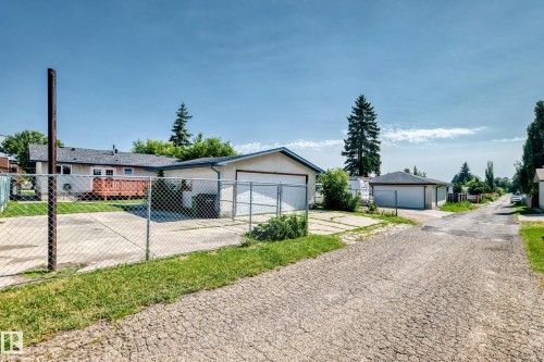 7215 144 Avenue Nw, Edmonton, AB - Outdoor
