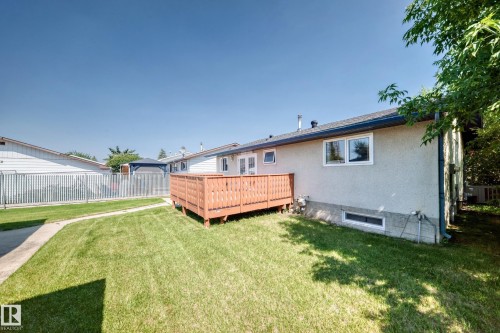 7215 144 Avenue Nw, Edmonton, AB - Outdoor