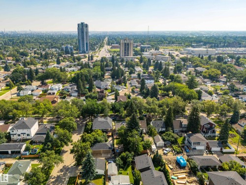 8850 89 Street Nw, Edmonton, AB 