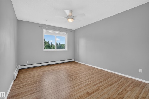#236 592 Hooke Rd Nw, Edmonton, AB - Indoor Photo Showing Other Room