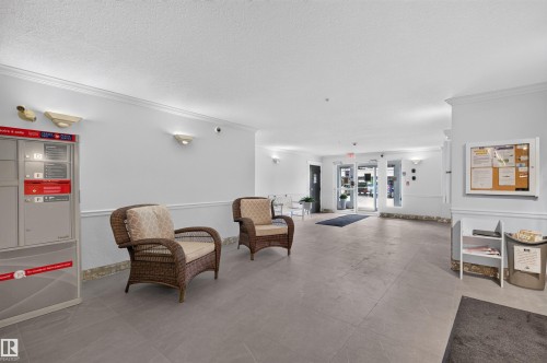 #236 592 Hooke Rd Nw, Edmonton, AB - Indoor