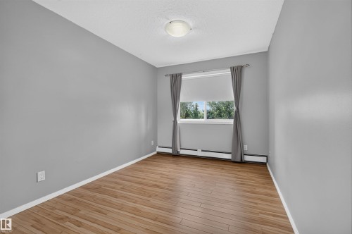#236 592 Hooke Rd Nw, Edmonton, AB - Indoor Photo Showing Other Room
