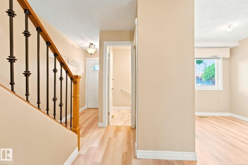 #41 4707 126 Av Nw, Edmonton, AB - Indoor Photo Showing Other Room