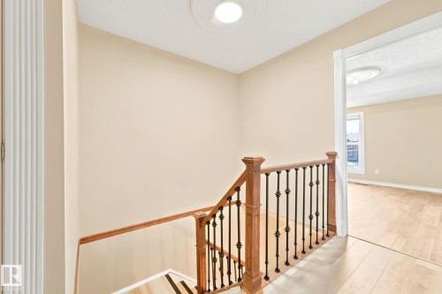 #41 4707 126 Av Nw, Edmonton, AB - Indoor Photo Showing Other Room