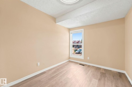 #41 4707 126 Av Nw, Edmonton, AB - Indoor Photo Showing Other Room