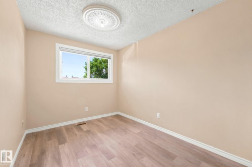 #41 4707 126 Av Nw, Edmonton, AB - Indoor Photo Showing Other Room