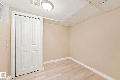#41 4707 126 Av Nw, Edmonton, AB - Indoor Photo Showing Other Room