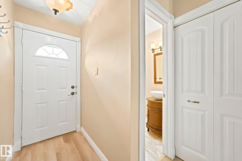 #41 4707 126 Av Nw, Edmonton, AB - Indoor Photo Showing Other Room