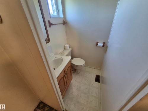 463051 Range Road 64, Rural Wetaskiwin County, AB - Indoor Photo Showing Bathroom