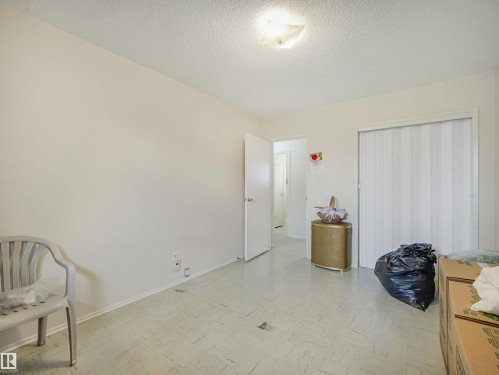 6206 132 Avenue Nw, Edmonton, AB - Indoor