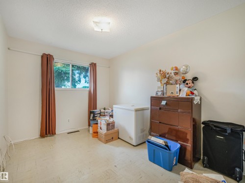 6206 132 Avenue Nw, Edmonton, AB - Indoor