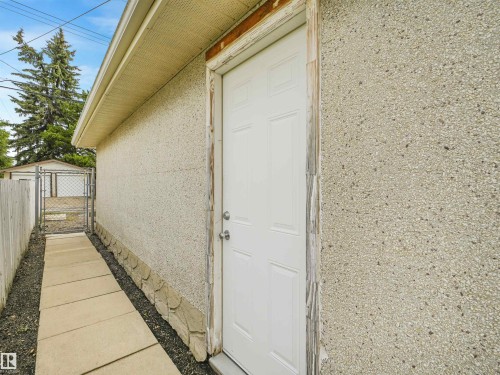 6206 132 Avenue Nw, Edmonton, AB - Outdoor