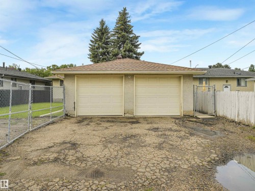 6206 132 Avenue Nw, Edmonton, AB - Outdoor