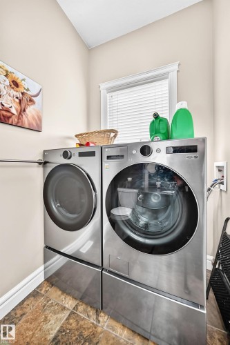 301 Sheridan Way, Leduc, AB - Indoor Photo Showing Laundry Room
