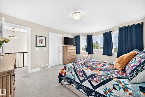 301 Sheridan Way, Leduc, AB - Indoor Photo Showing Bedroom