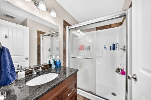 301 Sheridan Way, Leduc, AB - Indoor Photo Showing Bathroom