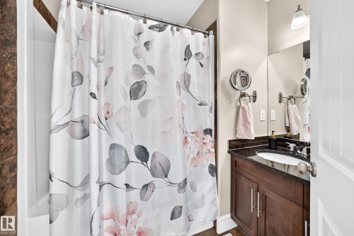 301 Sheridan Way, Leduc, AB - Indoor Photo Showing Bathroom