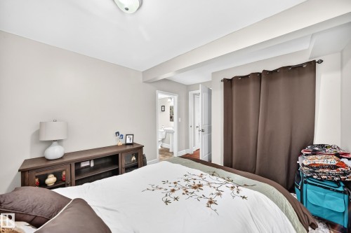 301 Sheridan Way, Leduc, AB - Indoor Photo Showing Bedroom